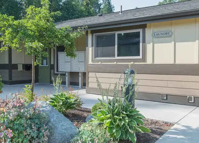 Property at 1108 N Rose St Unit 101, Phoenix, OR, 97535, 1 bed, 1 bath, [object Object]