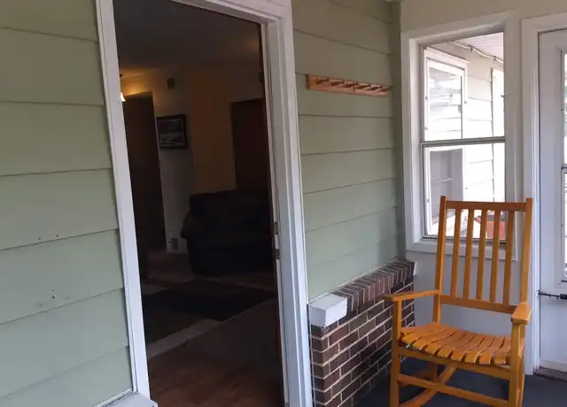 Property at 1827 Benton Ave, Eau Claire, WI, 54701, 2 beds, 1 bath, [object Object]