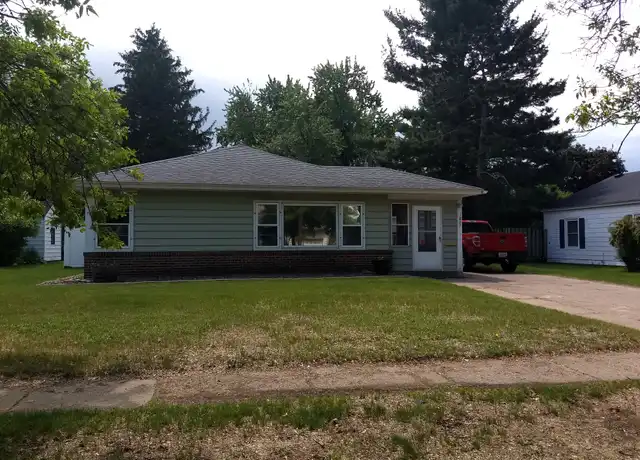 Property at 1827 Benton Ave, Eau Claire, WI, 54701, 2 beds, 1 bath, [object Object]