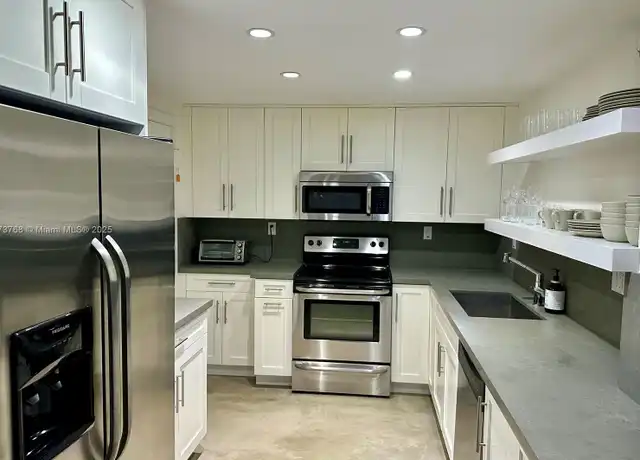 Property at 250 Galen Dr #25, Key Biscayne, FL, 33149, 2 beds, 2 baths, [object Object]