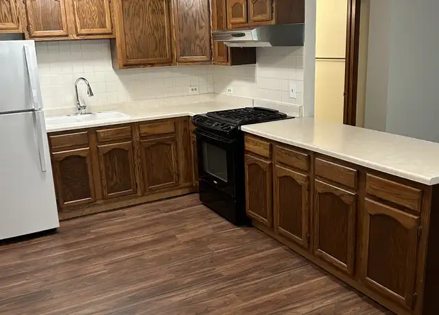 Property at 1344 N Northwest Hwy Apt B, Park Ridge, IL, 60068, 2 beds, 1 bath, [object Object]