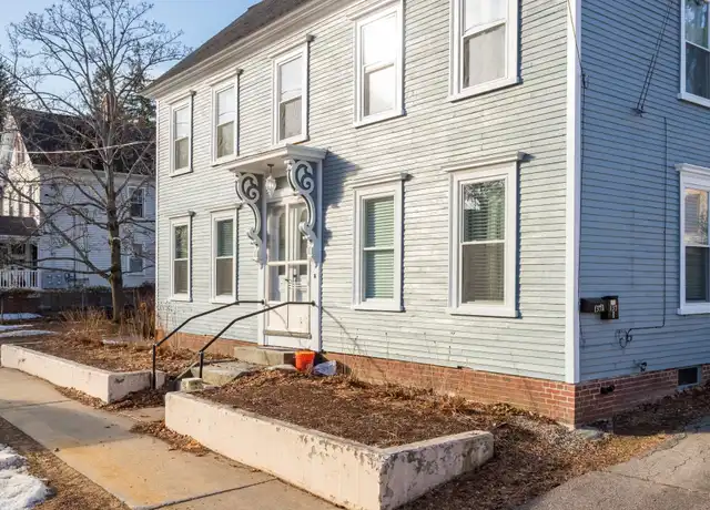 Property at 137 Locust St Unit B, Dover, NH, 03820, 2 beds, 1 bath, [object Object]