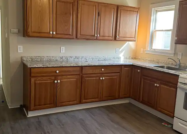 Property at 440 Dixwell Ave, New Haven, CT, 06511, 4 beds, 1 bath, [object Object]