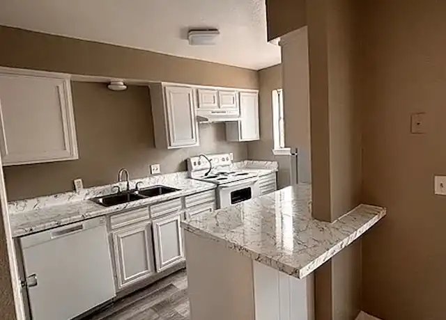 Property at Heritage House II Apartments - 1307 N Meridian Ave, Oklahoma City, OK, 73107, 2 beds, 1-2 bath, [object Object]