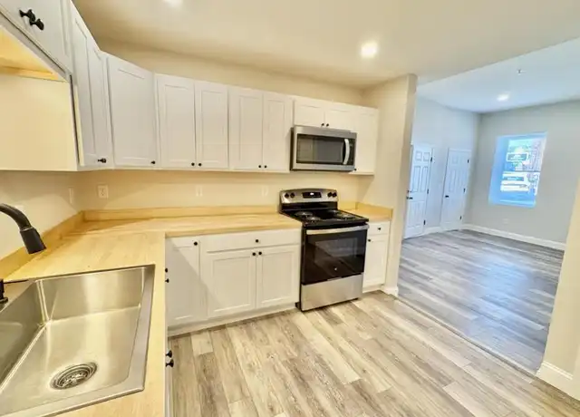 Property at 37 Cottage St Unit A, Sanford, ME, 04073, 1 bed, 1 bath, [object Object]