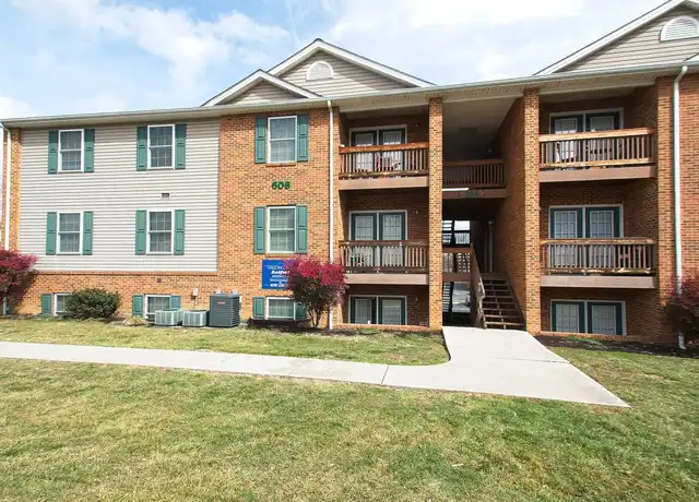 Property at 506 Fairfax Street Access Unit 506-F, Radford, VA, 24141, 3 beds, 2 baths, [object Object]