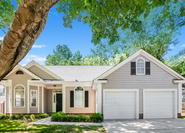 Property at 11916 Harris Ridge Dr, Charlotte, NC, 28269, 3 beds, 2 baths, [object Object]