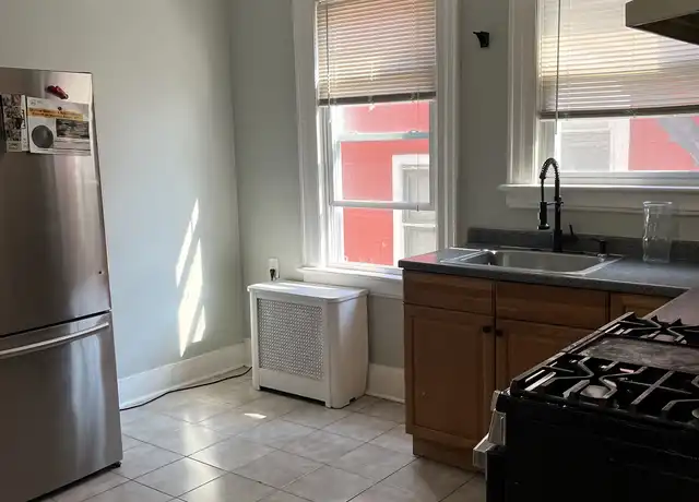 Property at 895 S 20th St Unit 2, Newark, NJ, 07108, 3 beds, 1 bath, [object Object]
