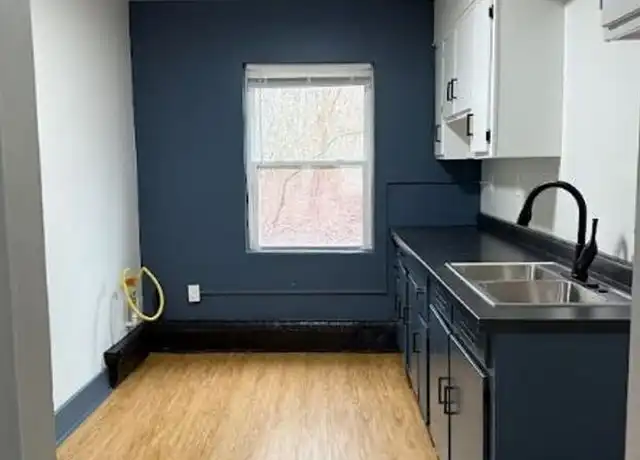 Property at 250 Birmingham St #6, Saint Paul, MN, 55106, 1 bed, 1 bath, [object Object]