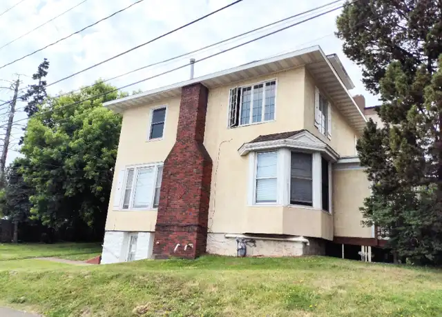 Property at 313 S 21st Ave E #2, Duluth, MN, 55812, 3 beds, 1 bath, [object Object]