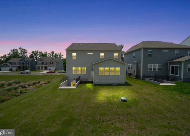 Photo of 2093 Whithorn Hl, Warrenton, VA 20186