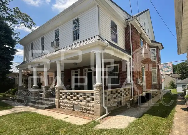 Property at 235 S 4th St Unit 2, Chambersburg, PA, 17201, 2 beds, 1 bath, [object Object]
