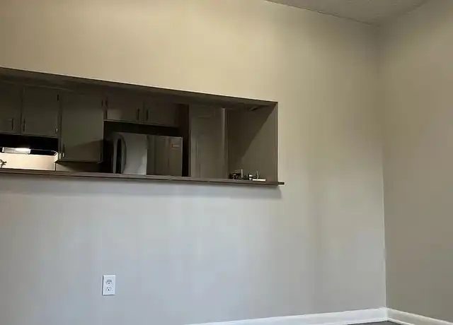 Property at 4408 Sharon Chase Dr, Charlotte, NC, 28215, 1 bed, 1 bath, [object Object]