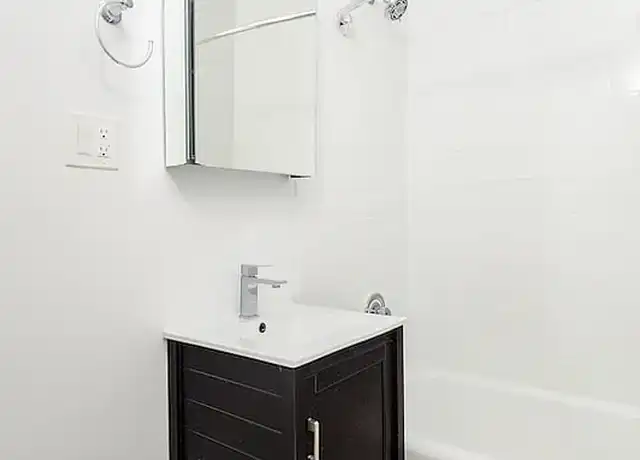 Property at 258 W 17th St, New York, NY, 10011, 2 beds, 1 bath, [object Object]