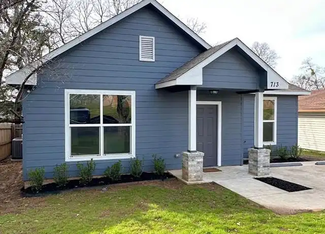 Property at 713 N Wood St, Denton, TX, 76209, 3 beds, 2 baths, [object Object]