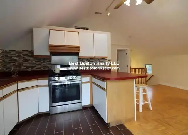 Property at 22 Lakeside Ave, Hyde Park, MA, 02136, 1 bed, 1 bath, [object Object]