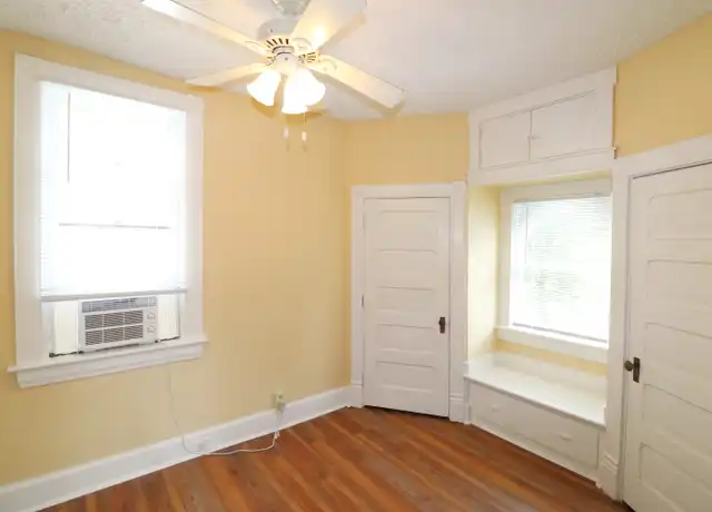 Property at 70 S 18th St, Richmond, IN, 47374, 2 beds, 1 bath, [object Object]