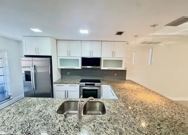 Property at 20946 Sedgewick Dr Unit 20946, Boca Raton, FL, 33433, 2 beds, 2 baths, [object Object]