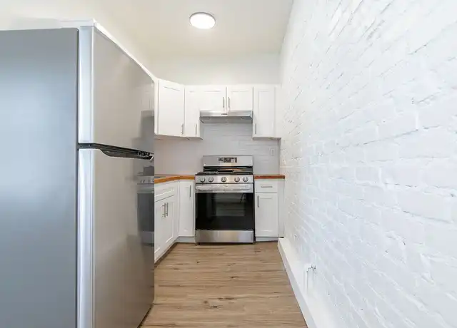 Property at Charming Apartment with Urban Convenience - 260 S Mariposa Ave, Los Angeles, CA, 90004, 0 beds, 1 bath, [object Object]