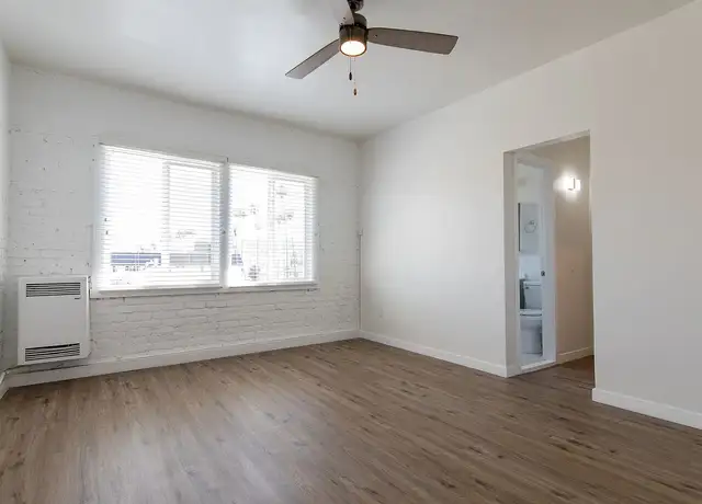 Photo of 260 S Mariposa Ave, Los Angeles, CA 90004