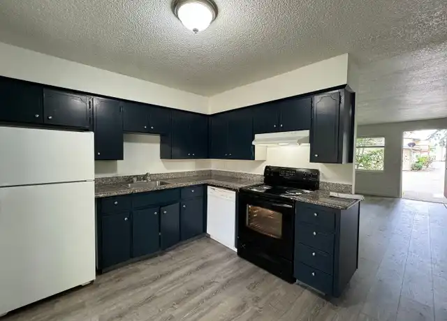 Property at 12713 SE Powell Blvd Unit A-2, Portland, OR, 97236, 2 beds, 1 bath, [object Object]