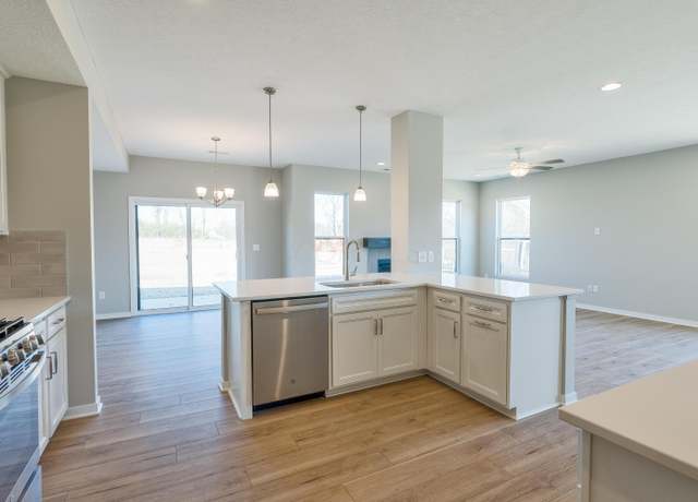 Photo of 6426 Hamilton Woods Blvd N, Westerville, OH 43081