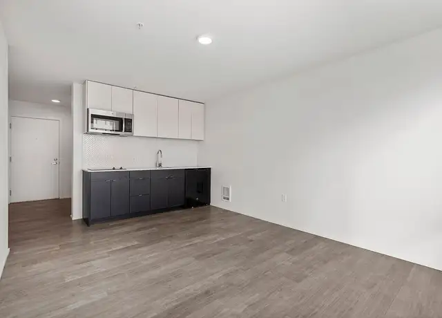 Photo of 722 E Pike St, Seattle, WA 98122