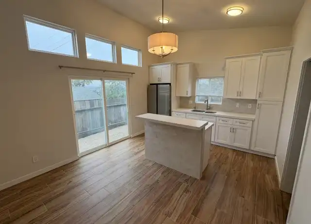 Property at 4422 Long Branch Ave, San Diego, CA, 92107, 1 bed, 1 bath, [object Object]