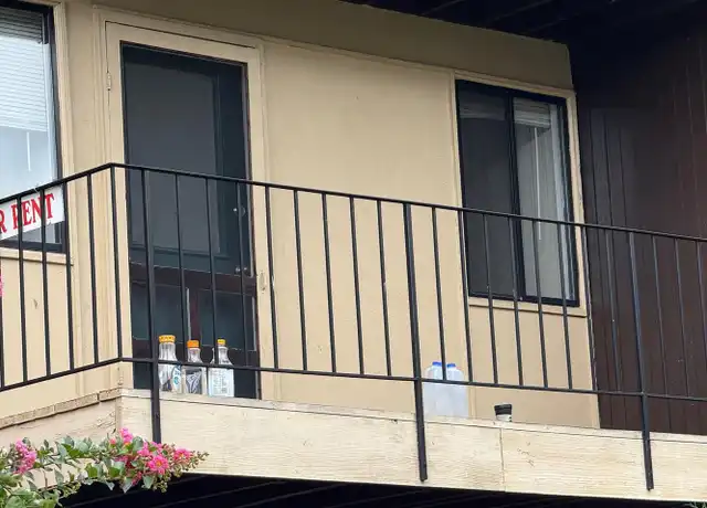 Property at 3926 Stone Gate Dr Unit D, Suitland, MD, 20746, 2 beds, 1 bath, [object Object]