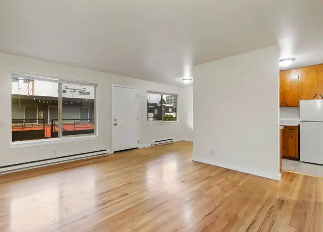 Property at 5227 Brooklyn Ave NE Unit 5227-2, Seattle, WA, 98105, 1 bed, 1 bath, [object Object]