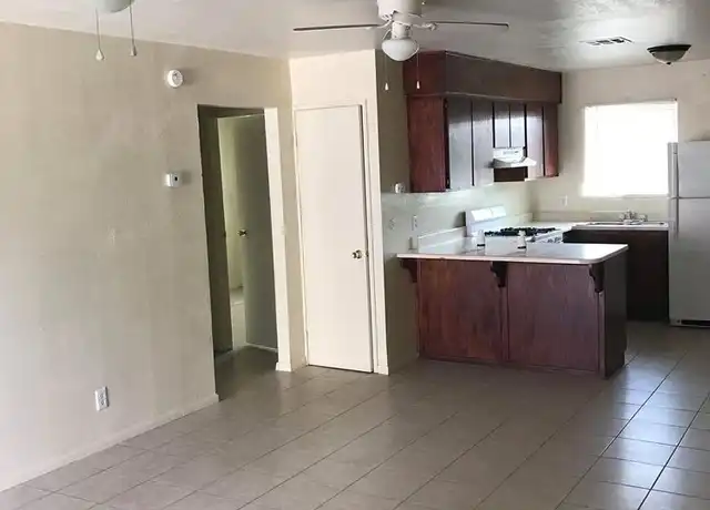 Property at 140 W B St Apt C, Brawley, CA, 92227, 2 beds, 1 bath, [object Object]