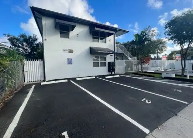 Property at 1821 Thomas St #2, Hollywood, FL, 33020, 0 beds, 1 bath, [object Object]
