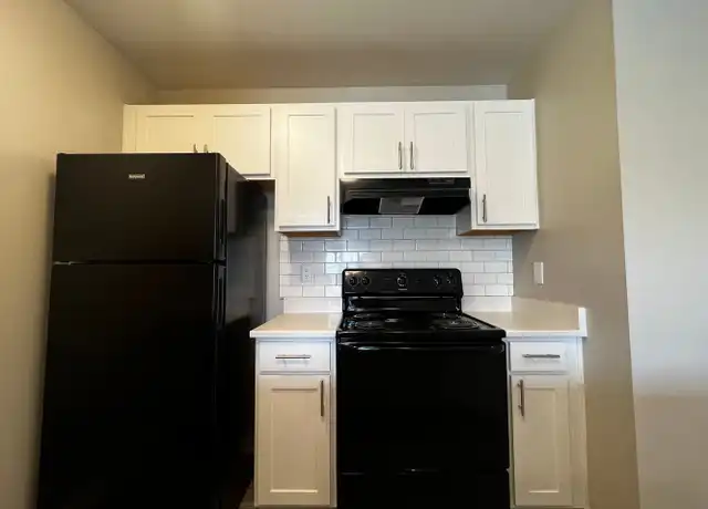 Property at 1033 Appomattox Ct Unit 1054, Fayetteville, NC, 28305, 1 bed, 1 bath, [object Object]