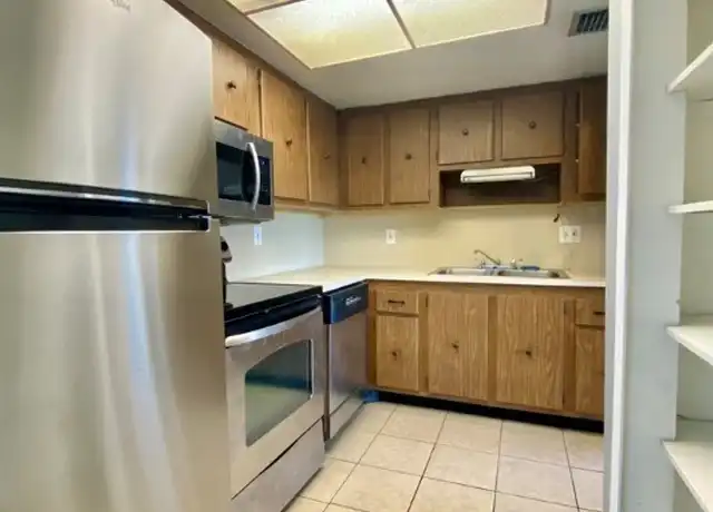 Property at 3704 Broadway #317, Fort Myers, FL, 33901, 2 beds, 1 bath, [object Object]