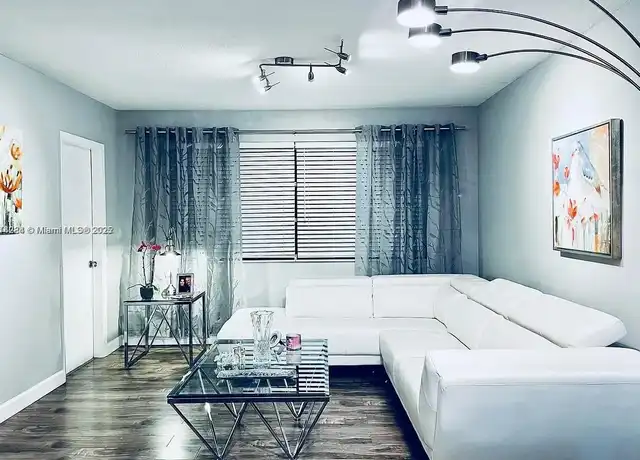 Property at 2300 Park Ln #201, Hollywood, FL, 33021, 2 beds, 2 baths, [object Object]