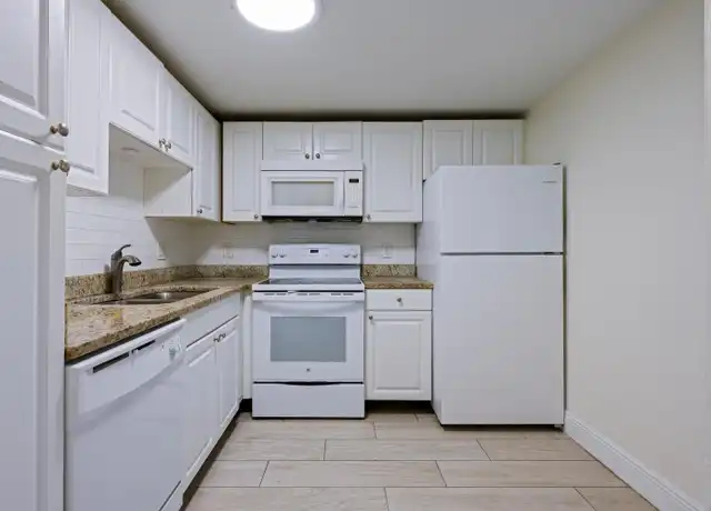 Property at 1505 Crescent Cir Unit A8, West Palm Beach, FL, 33403, 2 beds, 1.5 baths, [object Object]