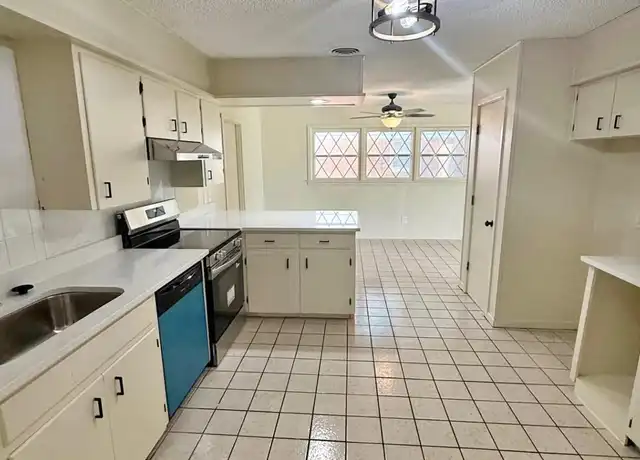 Property at 5422 29th St, Lubbock, TX, 79407, 3 beds, 2 baths, [object Object]