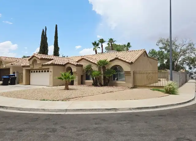Property at 925 Chaps Cir, Henderson, NV, 89002, 3 beds, 2 baths, [object Object]