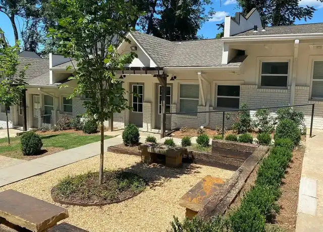 Property at Clairmont Court Apartments - 3015 Clairmont Ave S, Birmingham, AL, 35205, 0 beds, 1 bath, [object Object]