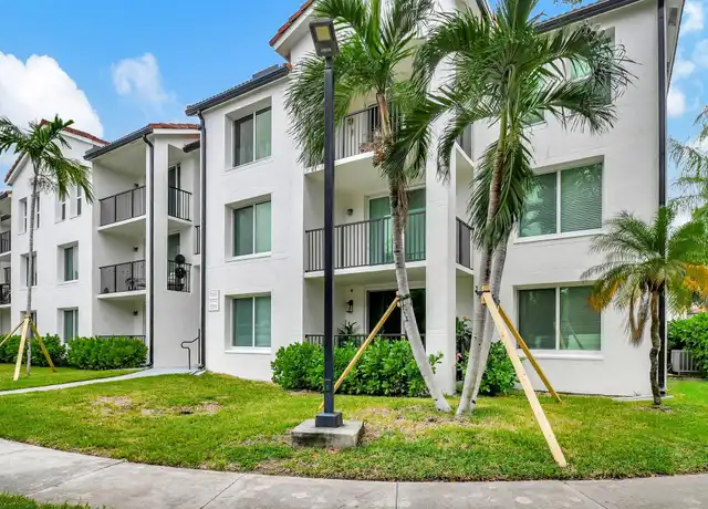 Property at 723 Villa Cir #723, Boynton Beach, FL, 33435, 2 beds, 2 baths, [object Object]