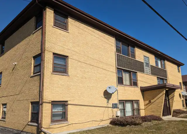 Property at 11840 S Karlov Ave Unit BW, Alsip, IL, 60803, 1 bed, 1 bath, [object Object]
