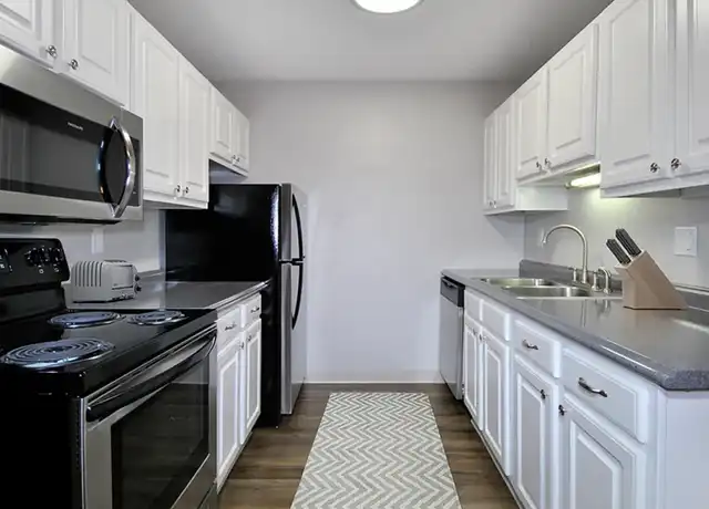 Property at Foote Hills Apartments - Grand Rapids, MI - 4630 Common Way Dr SE, Grand Rapids, MI, 49546, 1-3 bed, 1-1.5 bath, [object Object]