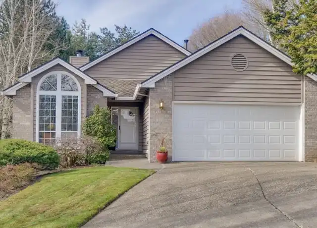 Property at 13786 Regency Ct, Lake Oswego, OR, 97035, 3 beds, 2 baths, [object Object]