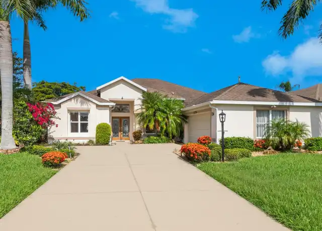 Property at 6754 W Country Club Ln, Sarasota, FL, 34243, 3 beds, 2 baths, [object Object]