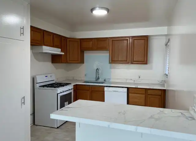 Property at 4111 Rosecrans Ave Unit 014, Hawthorne, CA, 90250, 2 beds, 1 bath, [object Object]