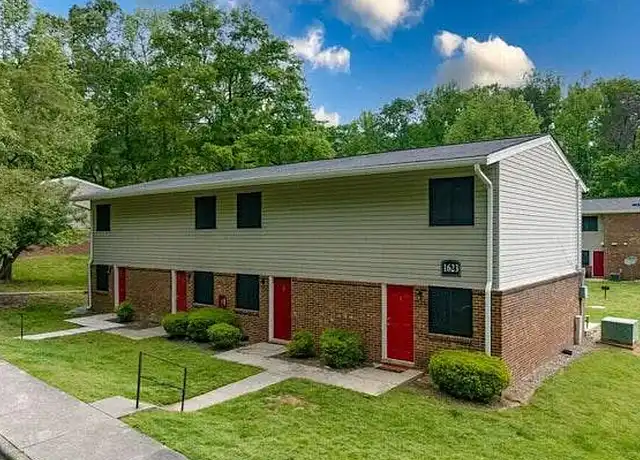 Property at The Pointe at White Oak - 1631 Glenside Dr, Greensboro, NC, 27405, 1-3 bed, 1-1.5 bath, [object Object]