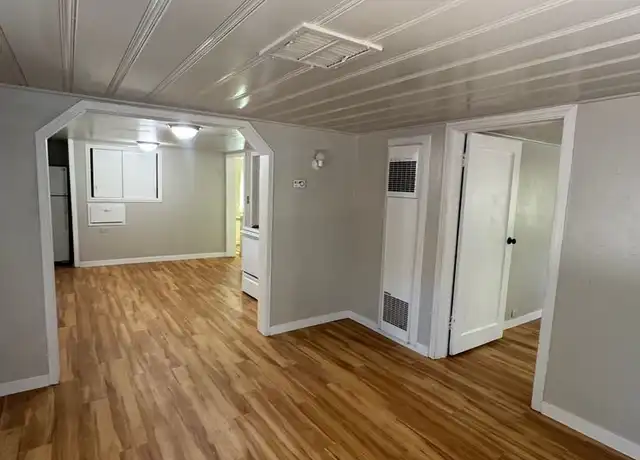 Property at 2032 Acorn Ln Unit A, Redding, CA, 96001, 2 beds, 1 bath, [object Object]