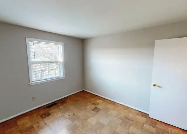 Property at 1504 Upshire Rd Unit 1D, Baltimore, MD, 21218, 2 beds, 1 bath, [object Object]