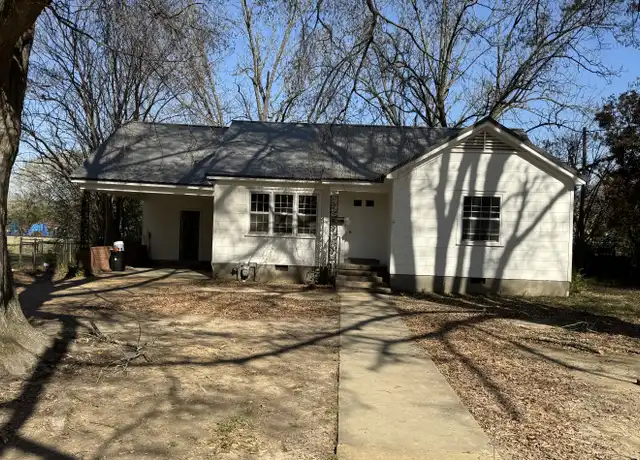 Property at 210 Camille St, Senatobia, MS, 38668, 3 beds, 1.5 baths, [object Object]
