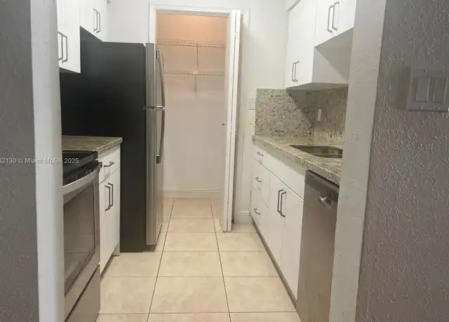 Property at 949 Riverside Dr #421, Coral Springs, FL, 33071, 1 bed, 1 bath, [object Object]